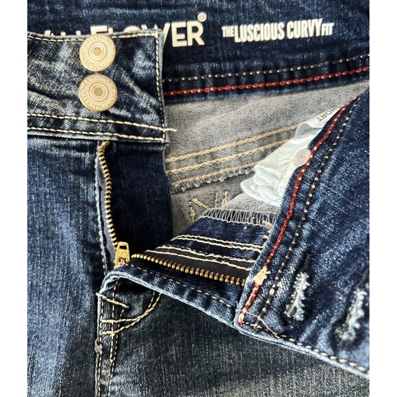 Wallflower Short Luscious Curvy Fit Bootcut Jeans Women’s Size 3/26 Camile NWT - Picture 7 of 16
